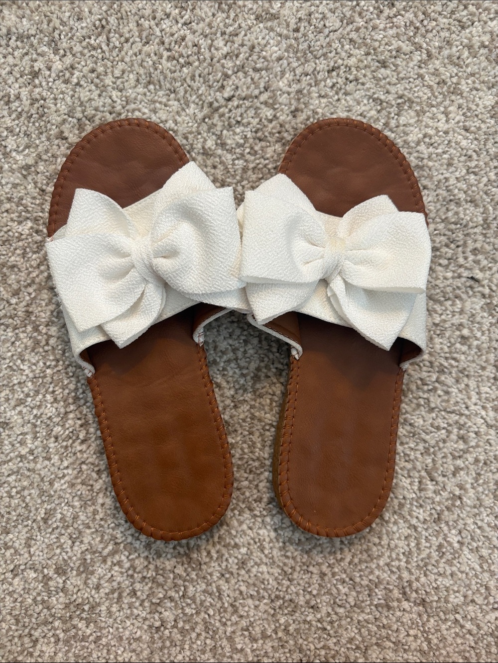 Brown Sandals with Cream Bow Detail